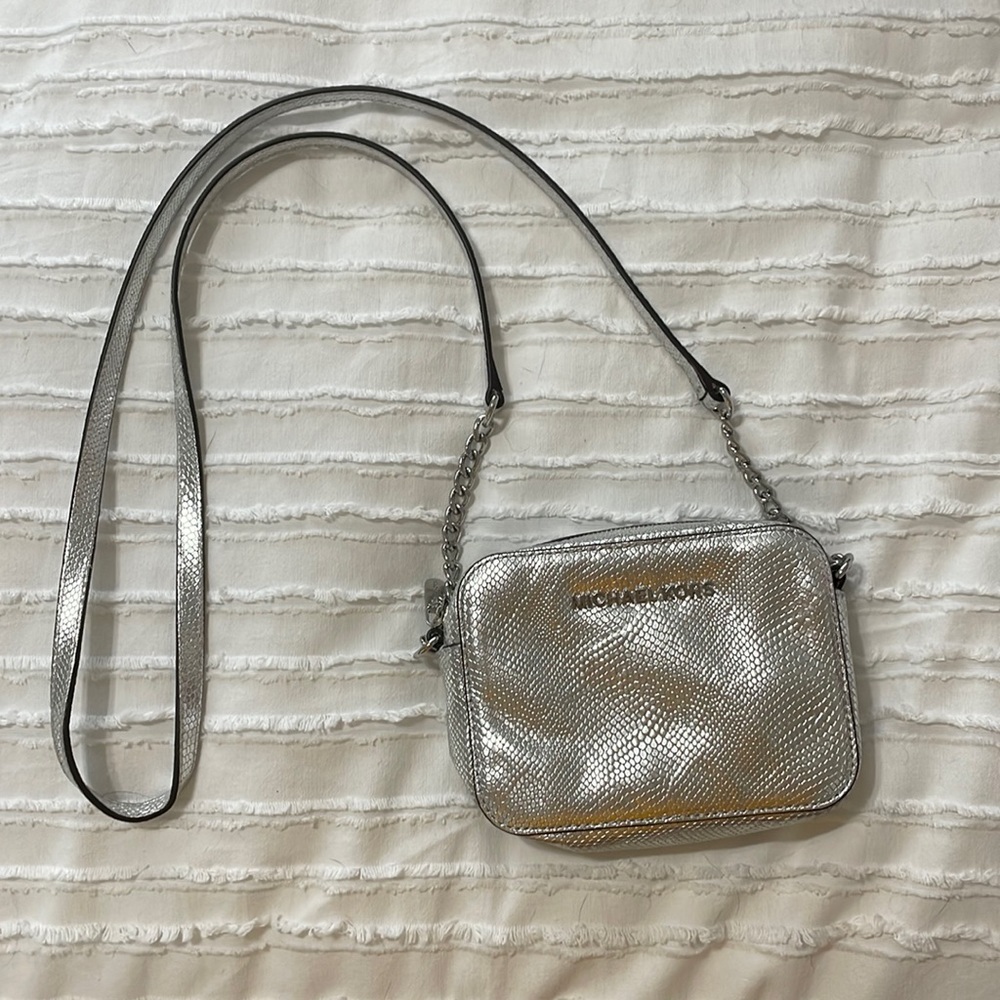 Michael Kors crossbody silver
